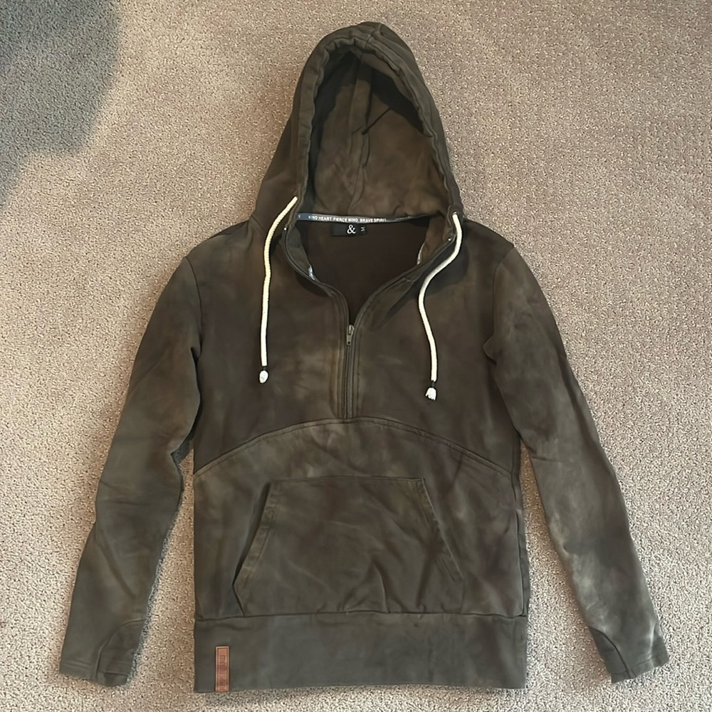 Ampersand Ave Half-Zip Hooded Sweatshirt. Size M.